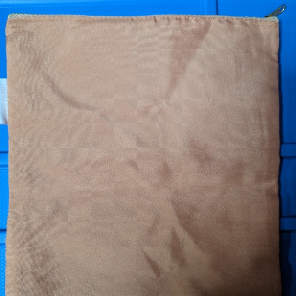 Girlfriend collective Zipper Bag - Picture 3 of 4